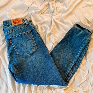 SOL LEVI’S CROPPED JEANS